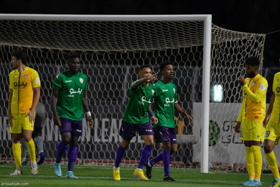 «دوري يلو».. هاتريك أول وسقوط أصحاب الأرض
