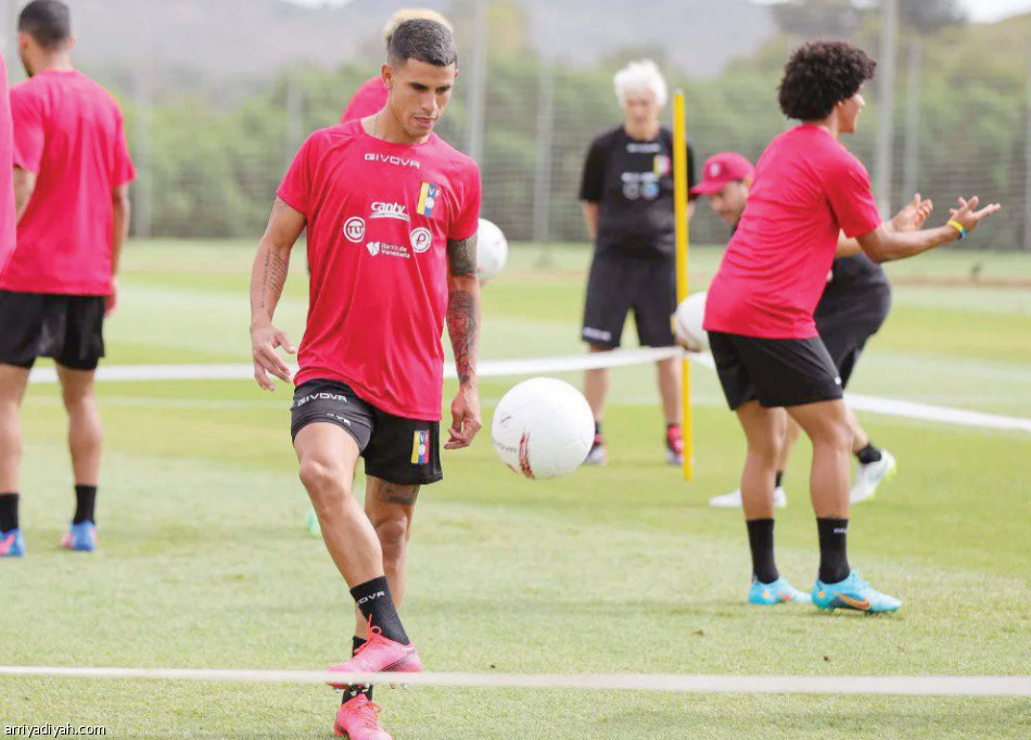 فنزويلا..
19 محترفا يقودهم الهداف