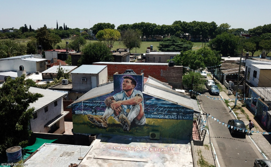 جداريات «ميسي» تُزيّن شوارع «روساريو»