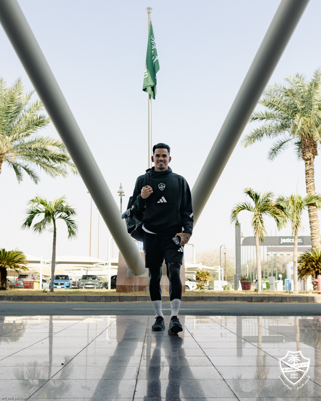 الأهلي يغادر