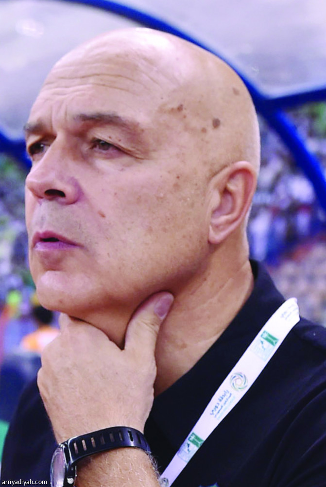 المرزوقي يحاصر المدرب بـ(مهند)