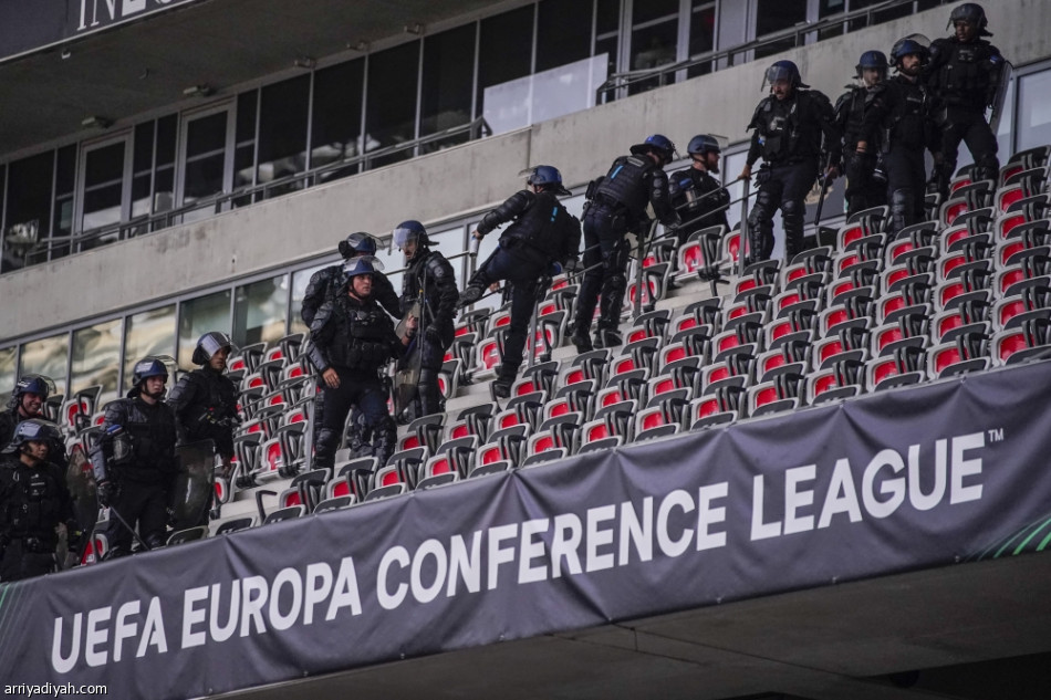كونفرنس ليج.. شغب الجماهير يؤجل انطلاق مباراة نيس وكولن