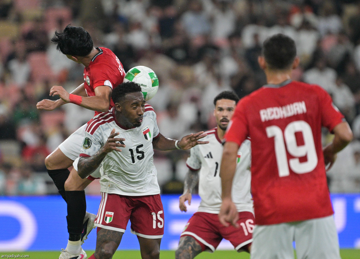 الأبيض يكتسح