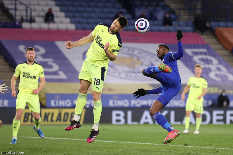 نيوكاسل يهزم ليستر في عقر داره