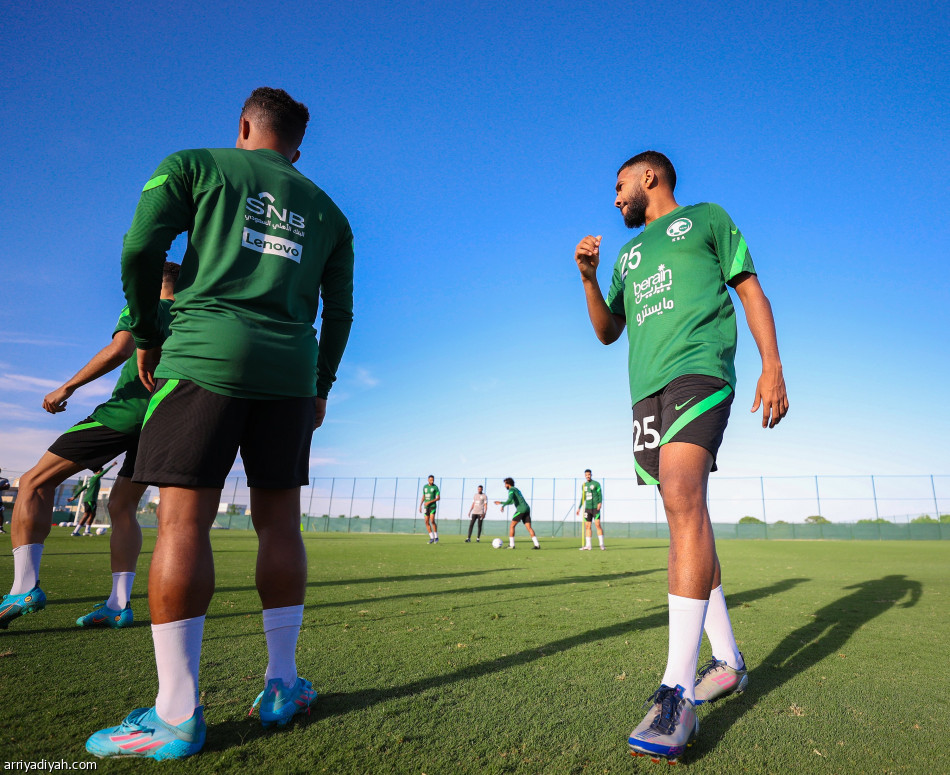 الدوسري والشهراني يشاركان في تدريبات الأخضر