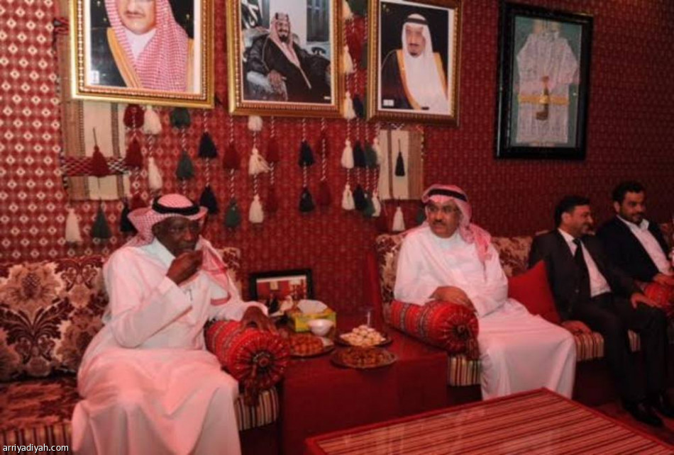السفير السعودي بماليزيا يقيم حفل عشاء لإدارة المنتخب
