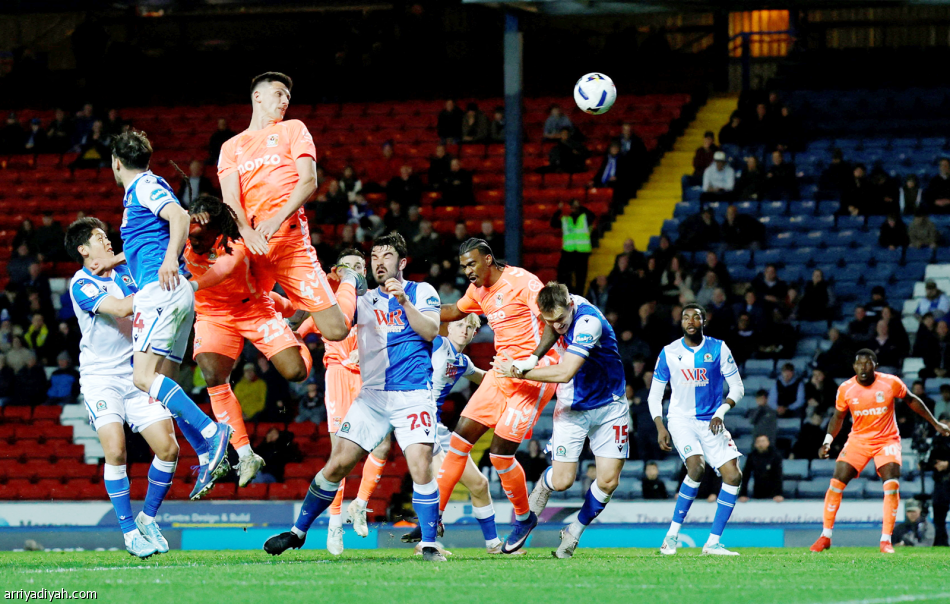 بعد 25 عاما.. كوفنتري يعود إلى الـ«بريميرليج»