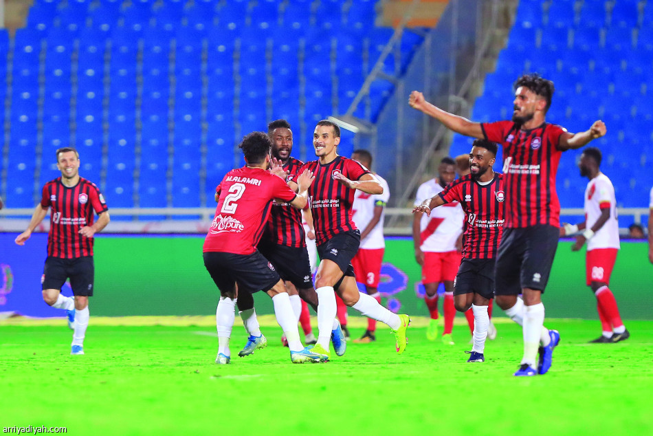 الرائد 
ينتصر في 3 دقائق