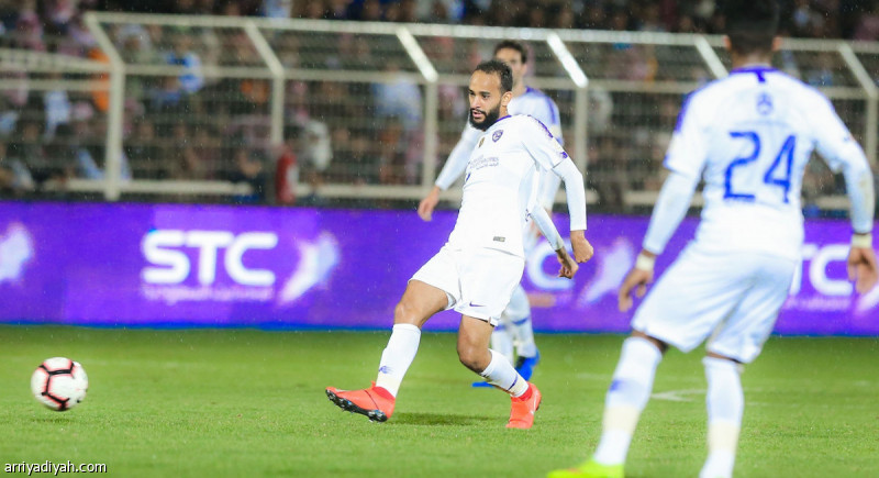 عطيف يعود إلى الهلال بعد الأهلي