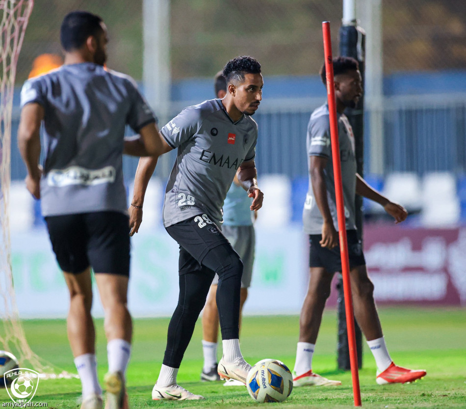 الهلال يتأهب للإيراني.. ويطير إلى دبي غدا