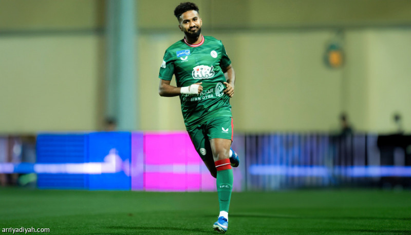 الأحد الغنام يصل.. الصفقة تتوقف