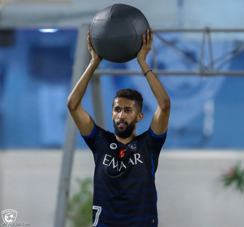 الهلال.. رازفان يرفع اللياقة.. وعطيف يواصل التأهيل