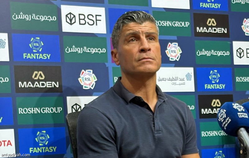 إيمانويل يشيد بأداء الفيحاء بعد الانتصار على النجمة في دوري روشن السعودي