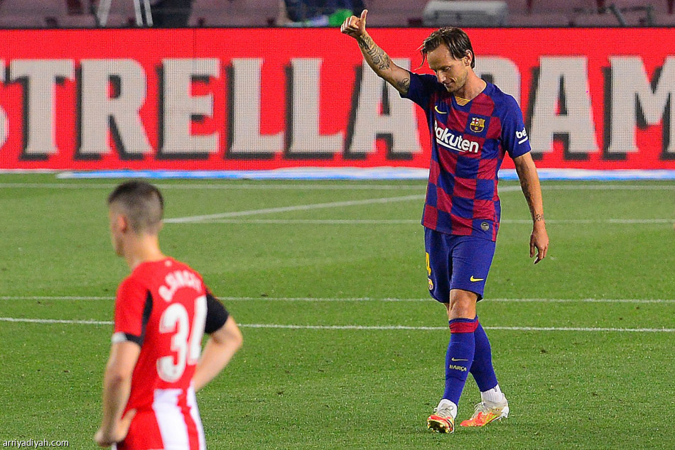 برشلونة يعايد ميسي بـ«صدارة مؤقتة»