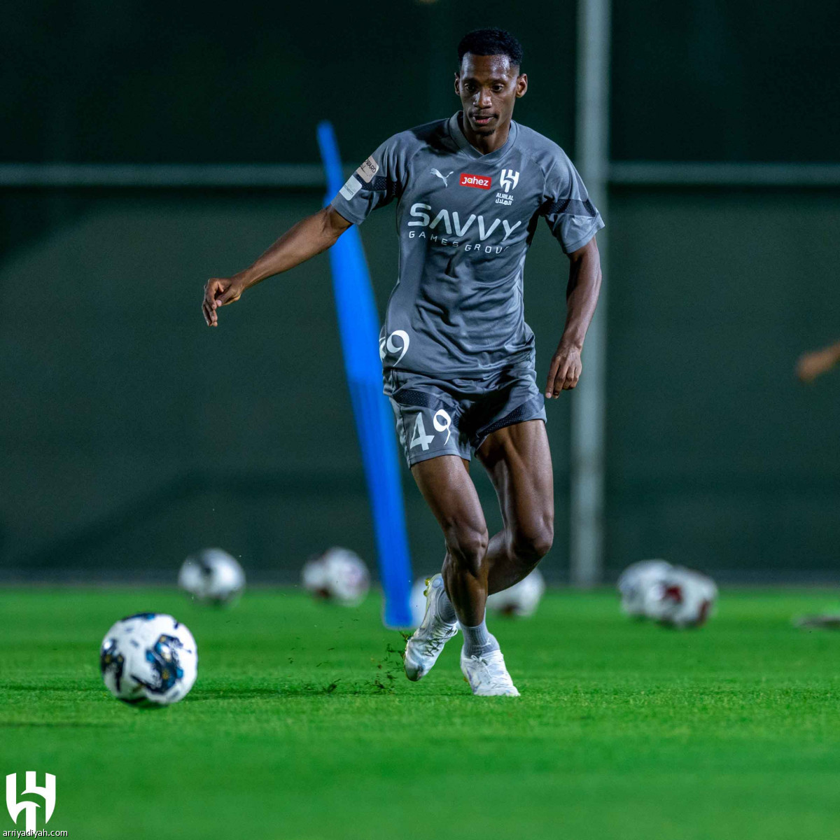 الاتحاد والهلال..  تأهب قبل الكلاسيكو