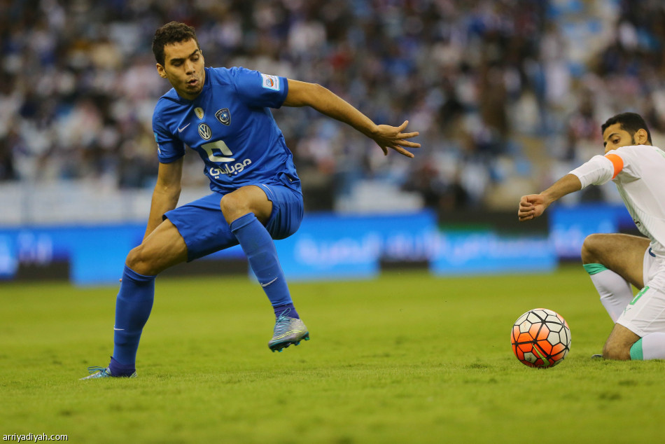 رأس عسيري تقود الأهلي لاجتياز الهلال بثنائية في عقر داره