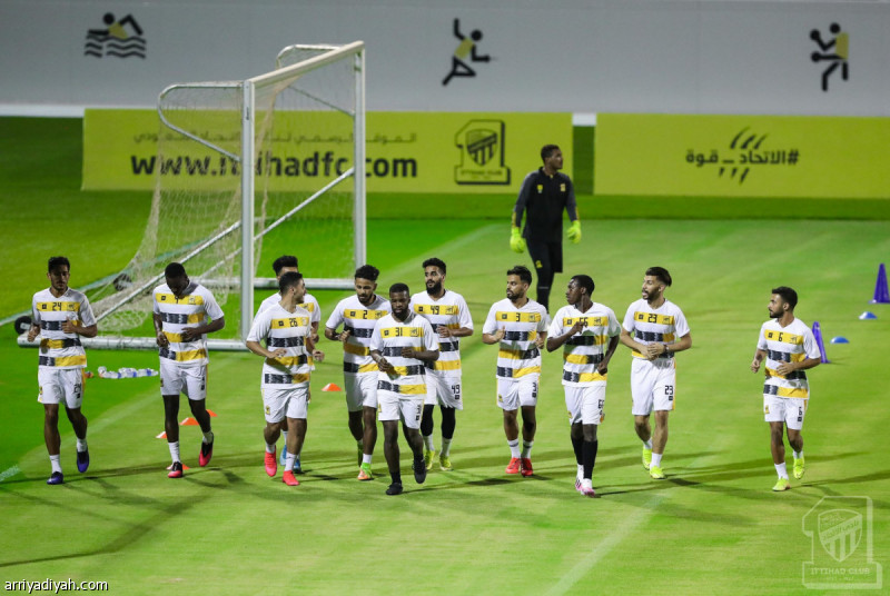 الاتحاد
يبحث أزمة خيل
