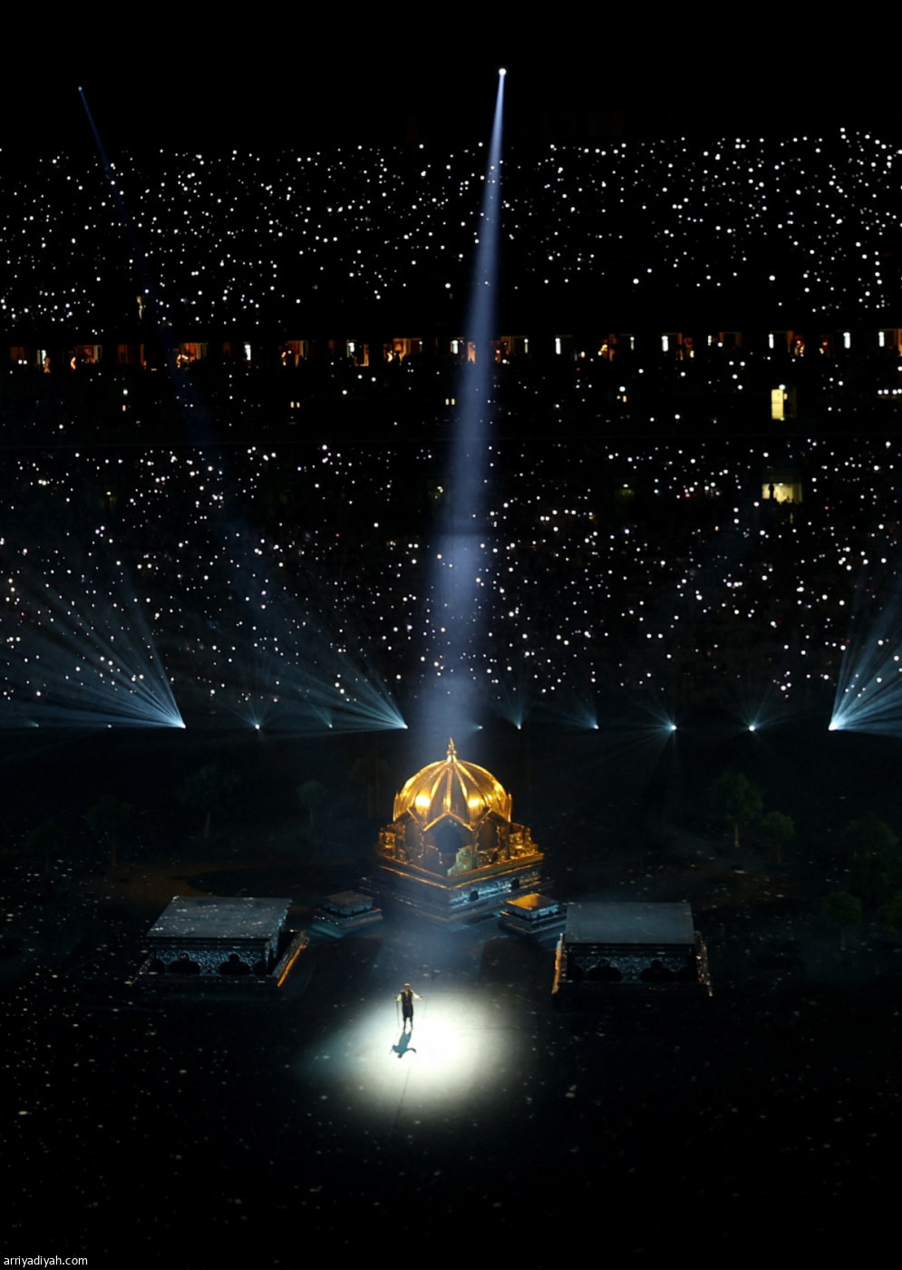 العرب يحتفلون