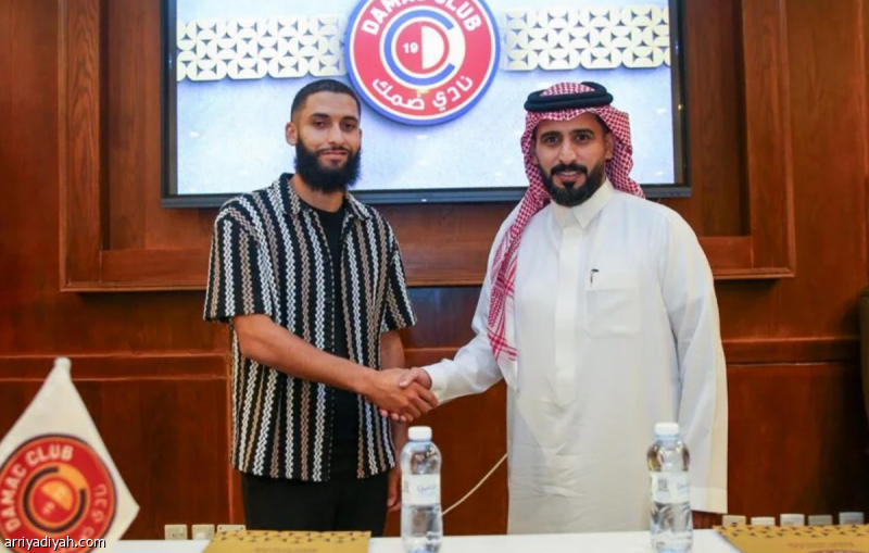 ضمك يوقع مع اللاعب الفرنسي نبيل عليوي لتعزيز خط الوسط