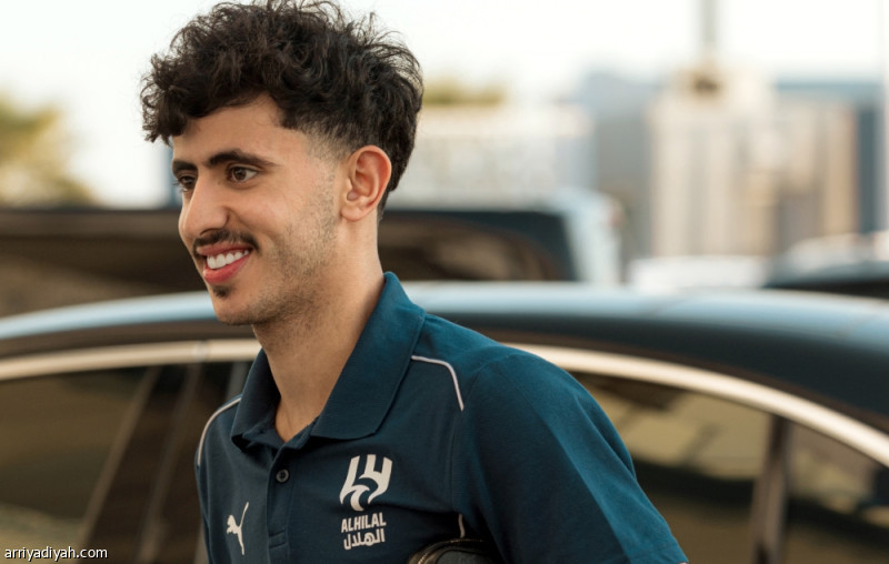 محمد القحطاني ينضم لمعسكر الهلال في ألمانيا بعد جراحة ناجحة