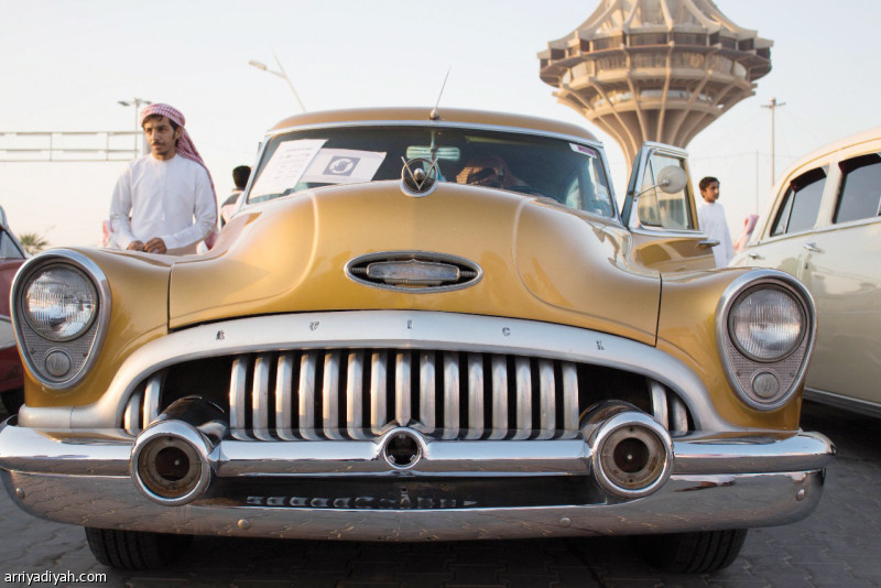 سيارات عمرها 90 عاما
تجمع الكلاسيكيين