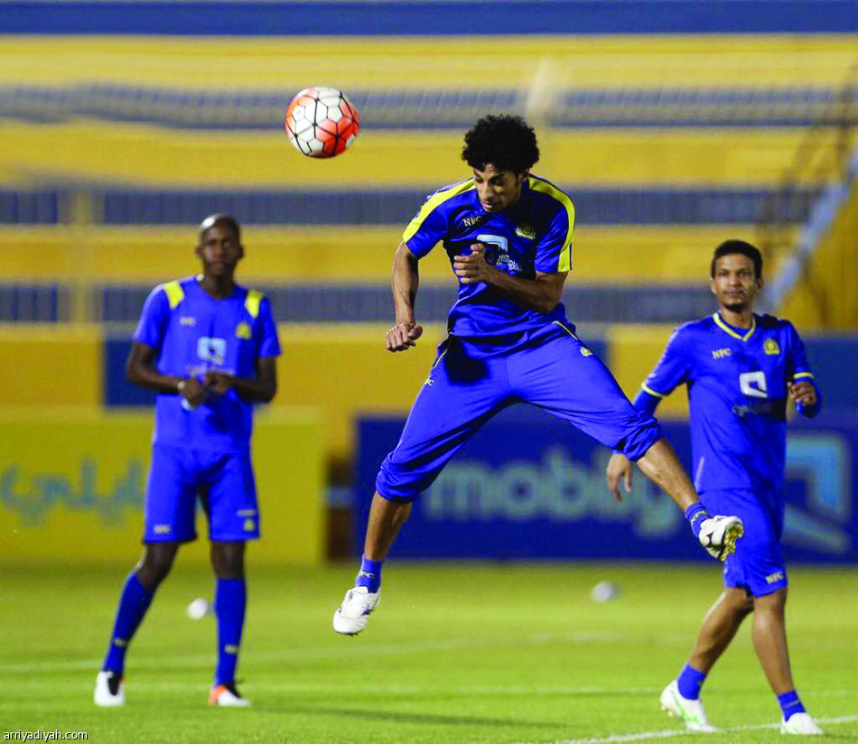 طقطقه على الهلال