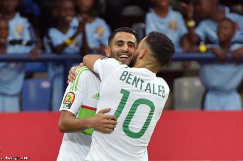 محرز ينقذ منتخب الجزائر من كمين زيمبابوي