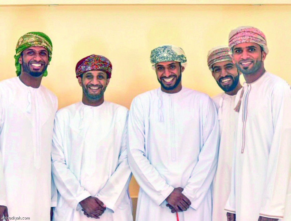 الحبسي طباخ ماهر.. لم يشجع النصر يوما.. ويكره التدخين و