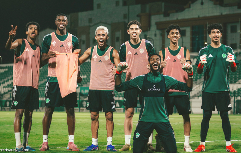 الأهلي يفقد ديميرال وزكريا أمام ضمك