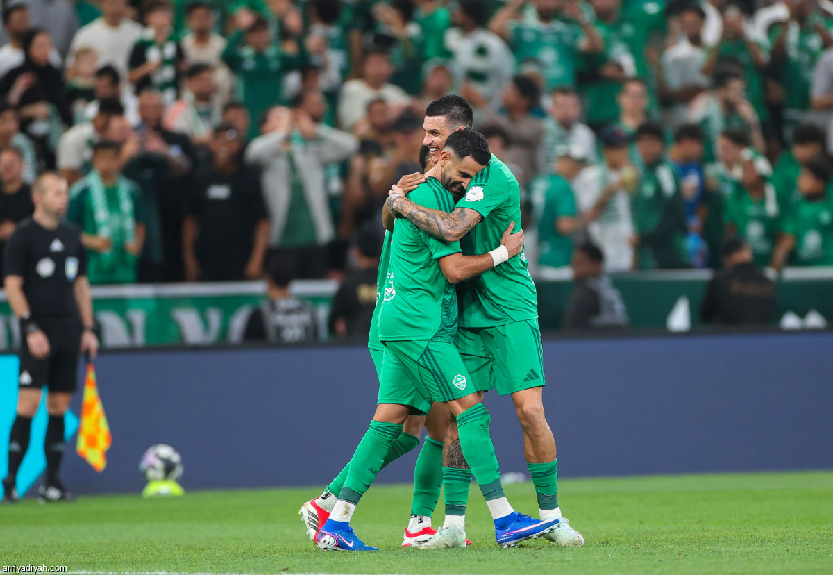 الأهلي ينتصر