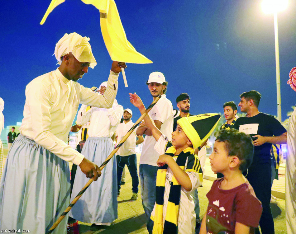 القرية التراثية..
ألوان شعبية في ليلة التميز