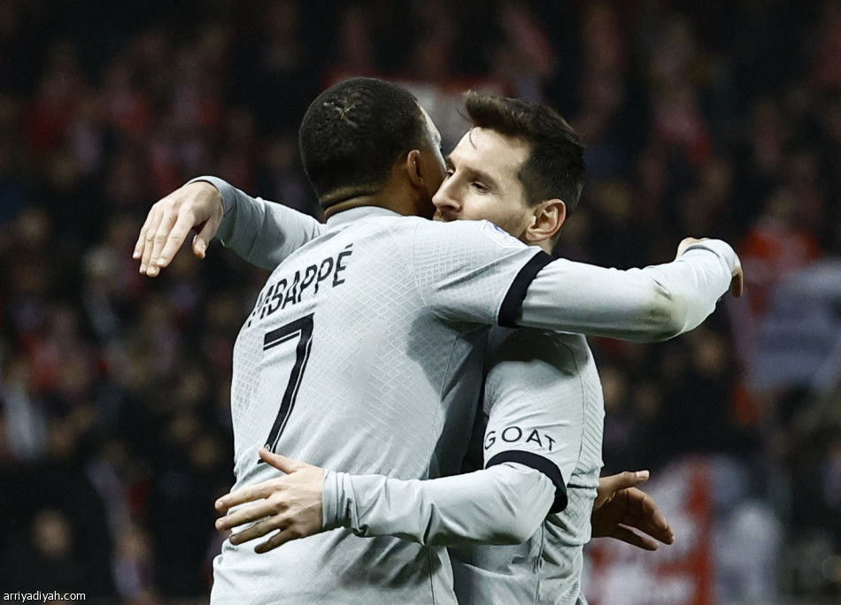 Mbappé redt Saint-Germain voor Brest