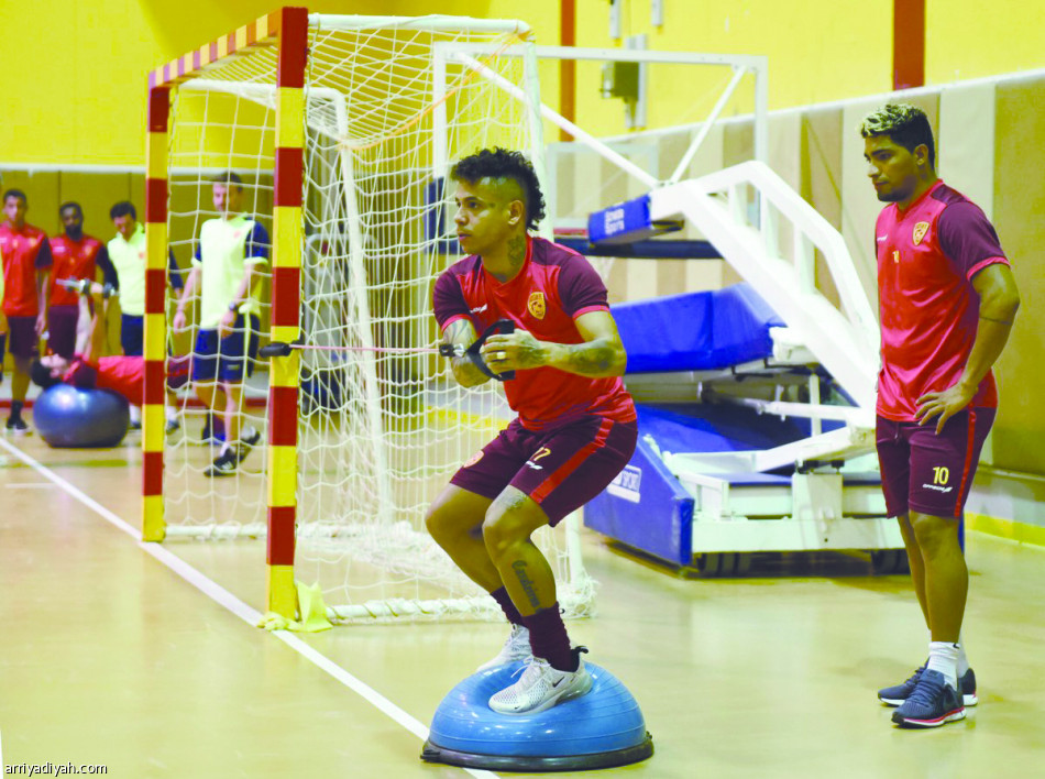 ستانوجيفيتش 
يختبر أوزان القدساويين