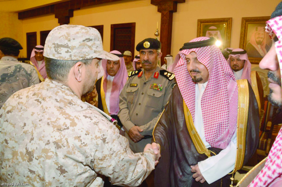 نبايعكم على السمع والطاعة.. في السراء والضراء