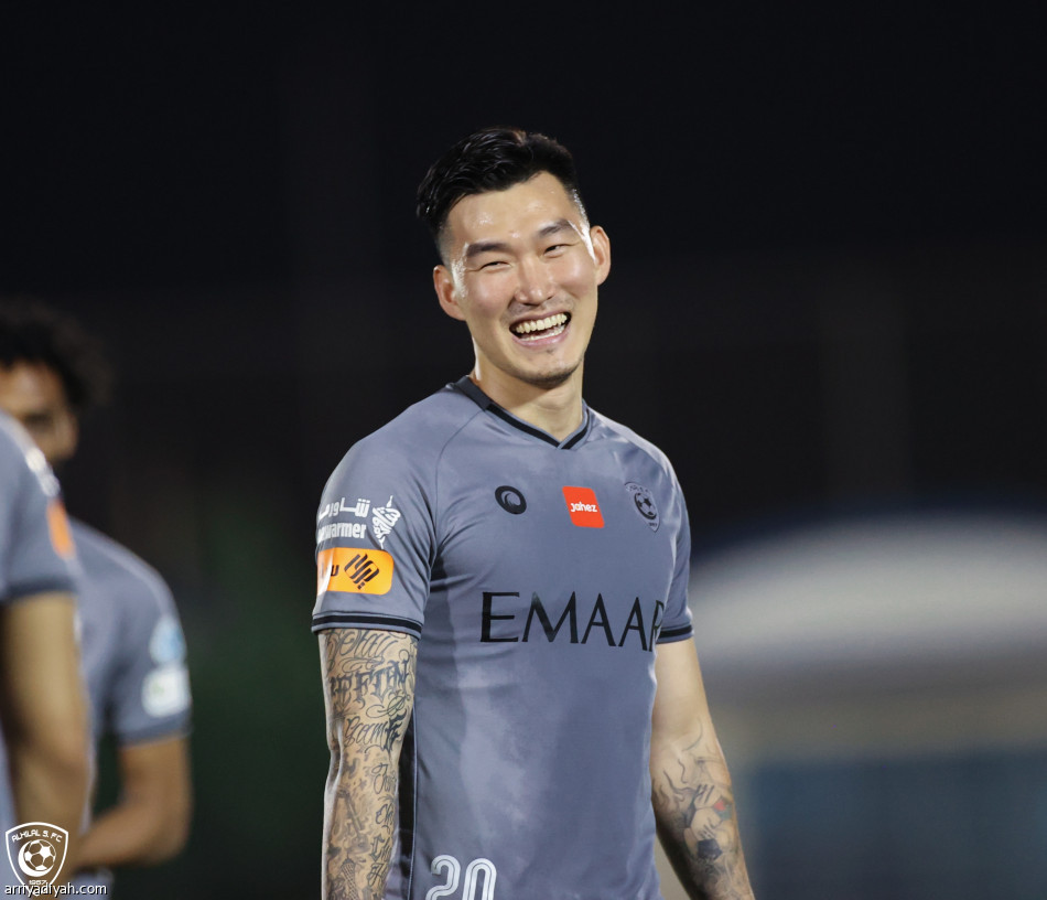 مورايس يعالج أخطاء دفاع الهلال