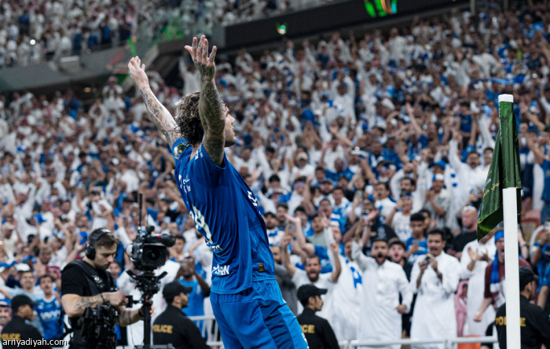 الهلال يهدي جمهوره اللقب 91