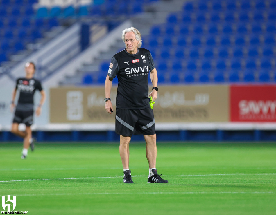 الهلال يفقد كوليبالي 21 يوما