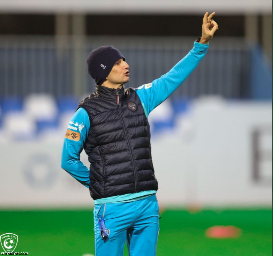 كويلار يدعم الهلال أمام الوحدة