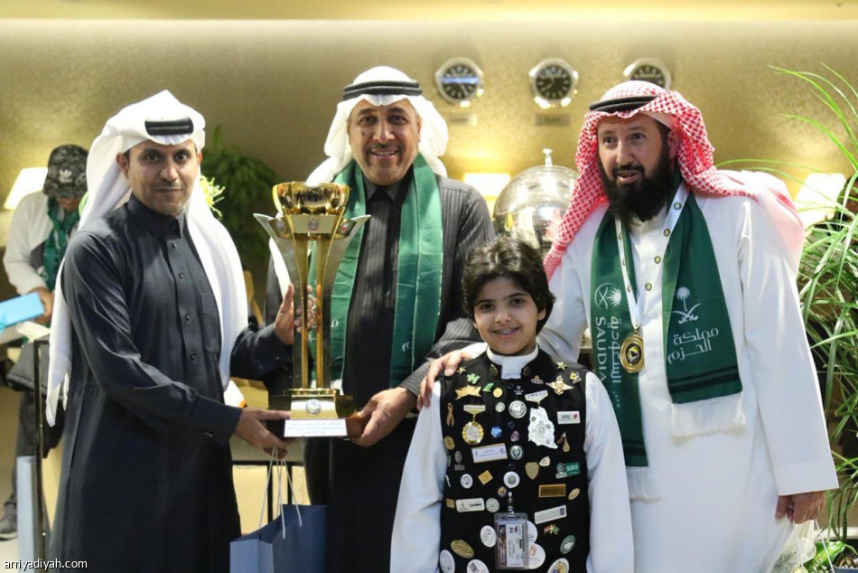 أبطال  الخليج في سلة  «الكراسي» يصلون الرياض