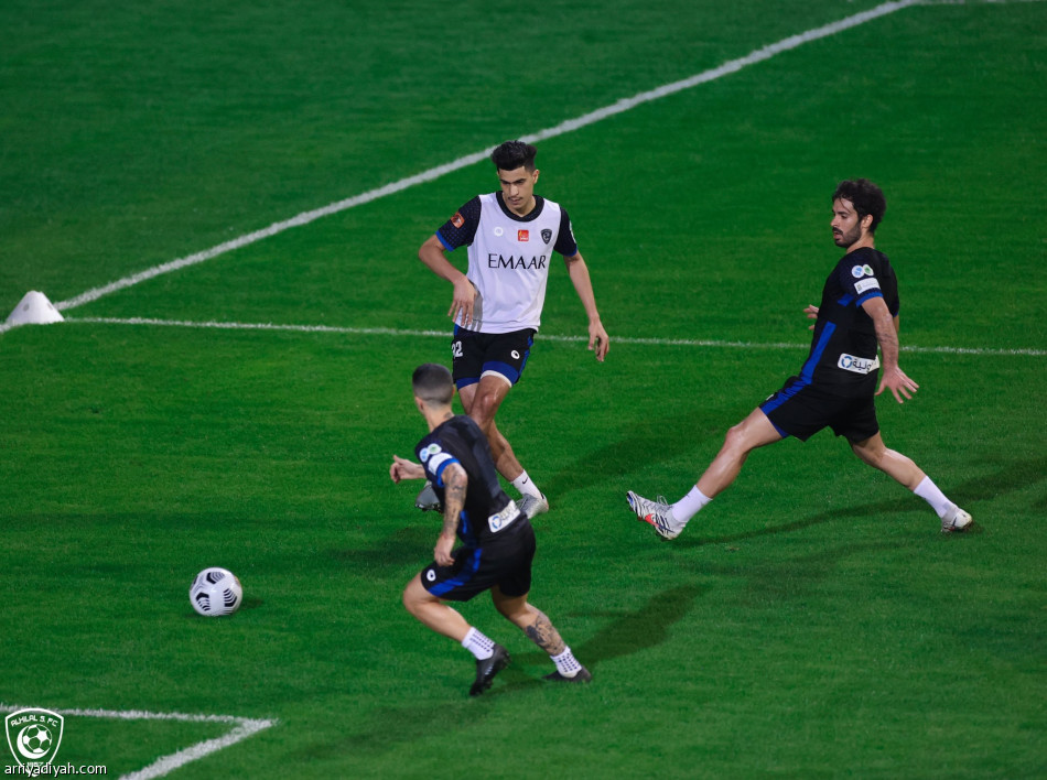 الهلال.. دفعة جديدة تلتحق بالتدريبات