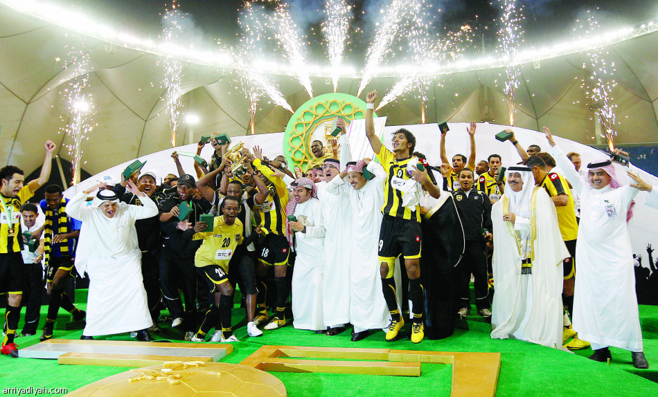 عميد الأندية نسي الصعود إلى منصات التتويج