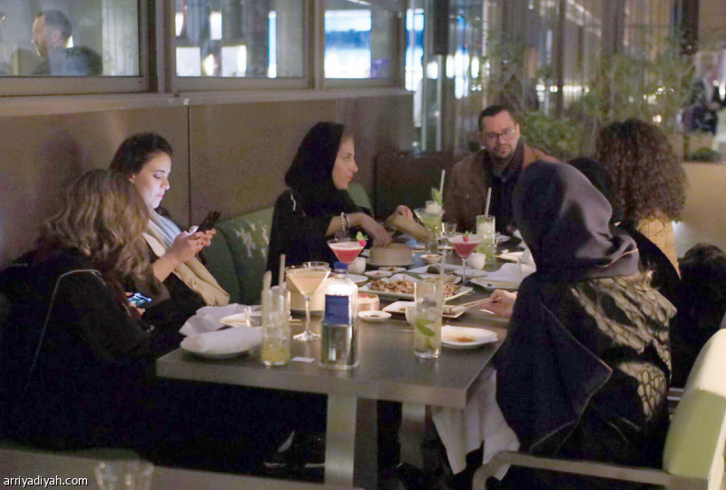 ياواتشا الرياض ينطلق بدعوات عشاء فاخرة