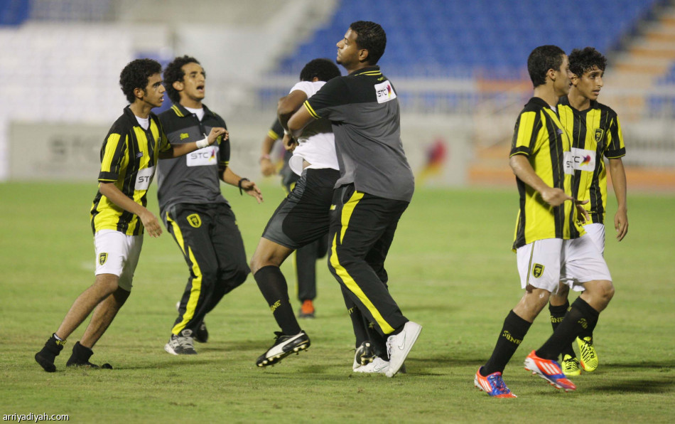 اشتباكات بعد نهاية المباراة:  الأهلي يهزم الاتحاد ويحقق بطل كأس الناشئين