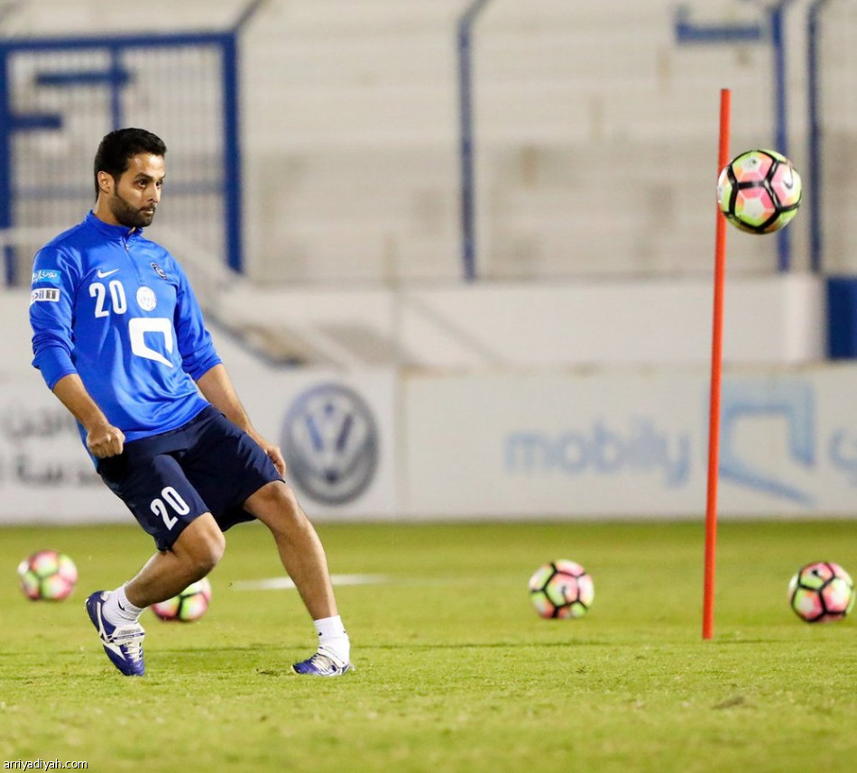 قبل ملاقاة حامل اللقب ..الهلال يتدرب على التسديد والكرات العرضية