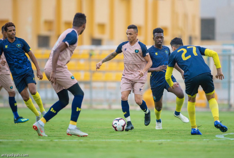 صورة التقطت أمس من تدريبات التعاون على ملعب النادي (المركز الإعلامي ـ التعاون)
