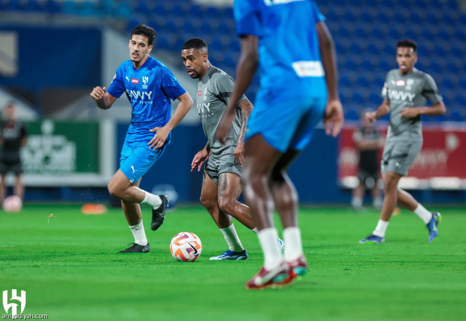 الهلال يناور شبابه.. ويستريح غدا