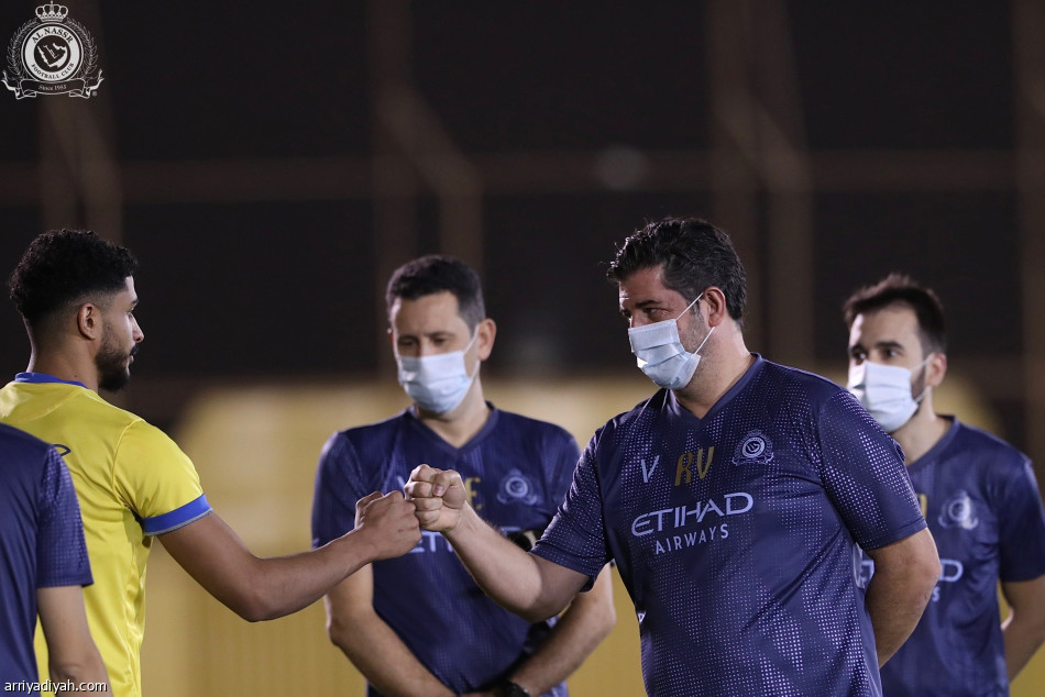 الاتحاد والنصر يرفعان إعداد الكلاسيكو