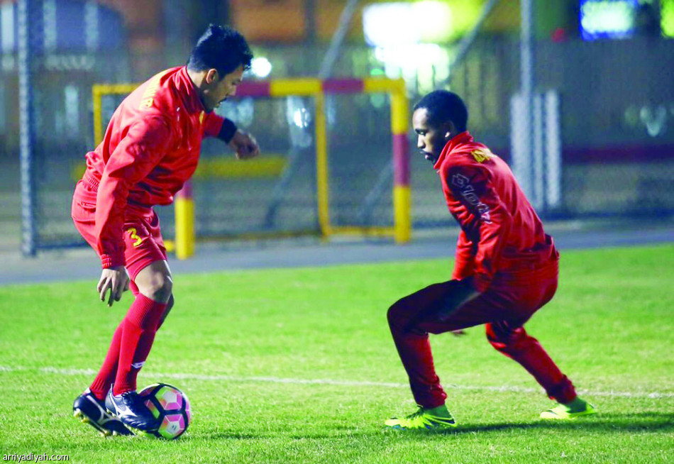 أنجوس يبعد باتريك عن الاتحاد