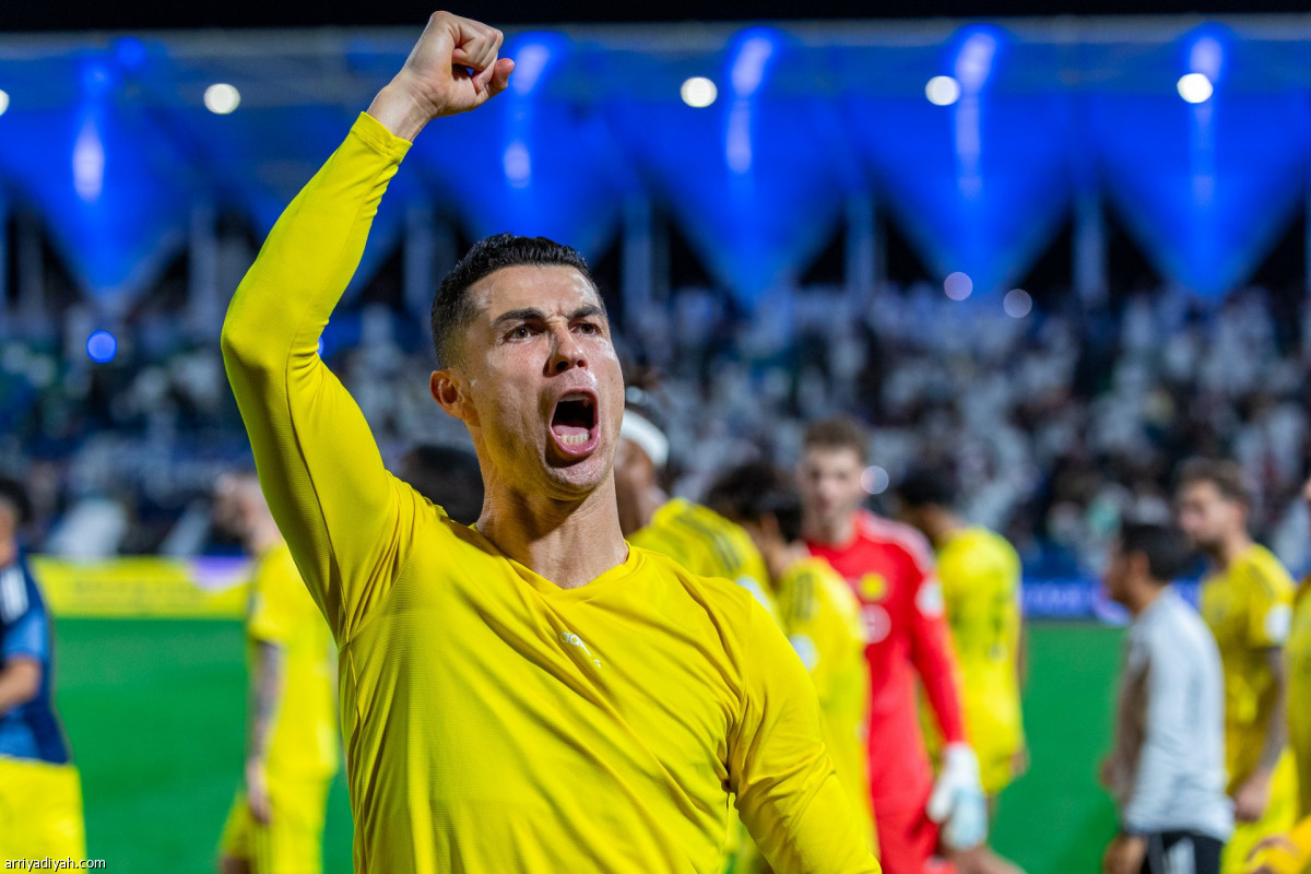 الاحتفال يعود