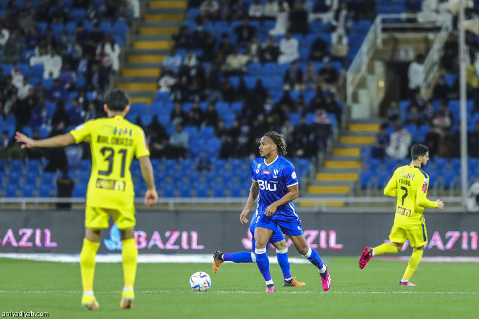 الهلال ينهض برباعية التعاون